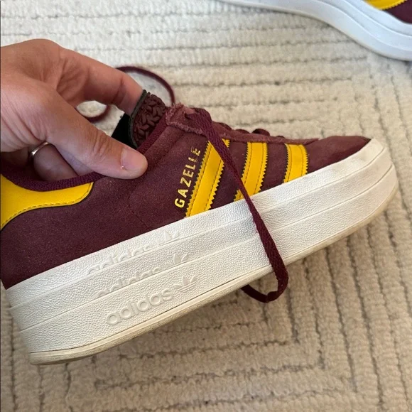 Adidas womens Sneakers Maroon Yellow - Picture 4 of 6